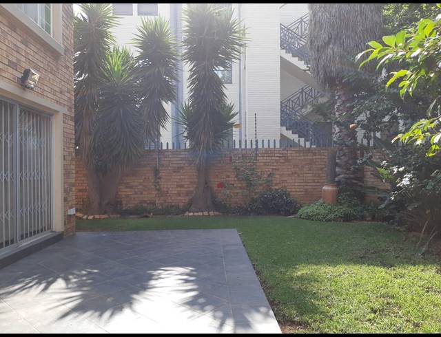 3 BEDROOM SECTIONAL TITLE TO LET IN OLIVEDALE